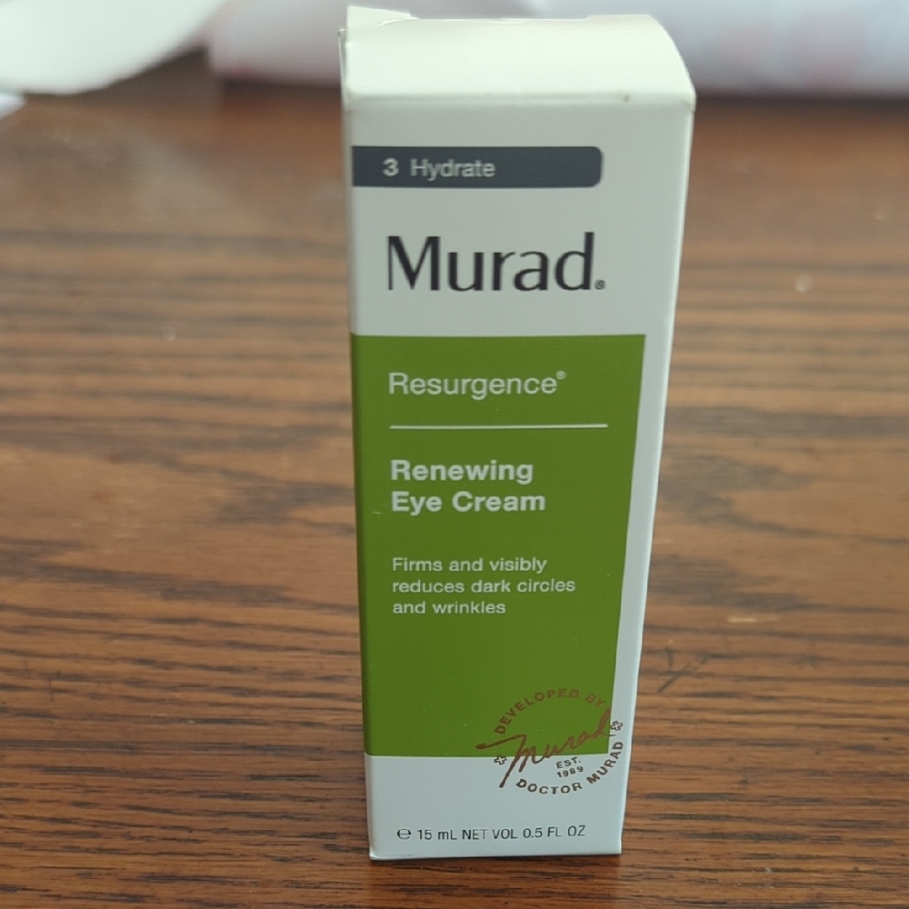 Murad Resurgence Eye Cream - Green and White